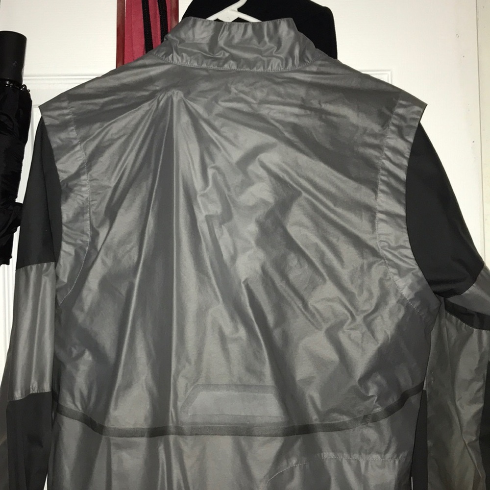 Nike Windbreaker - Picture 3 of 3